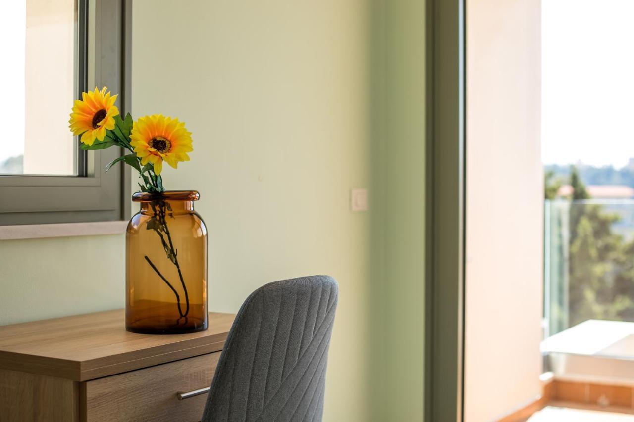 Eden Sunflower - Luxurious Apartment With Sea View Rhodes City Exterior foto